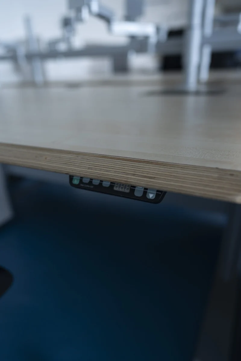 Leuwico - elektrisch höhenverstellbarer Schreibtisch