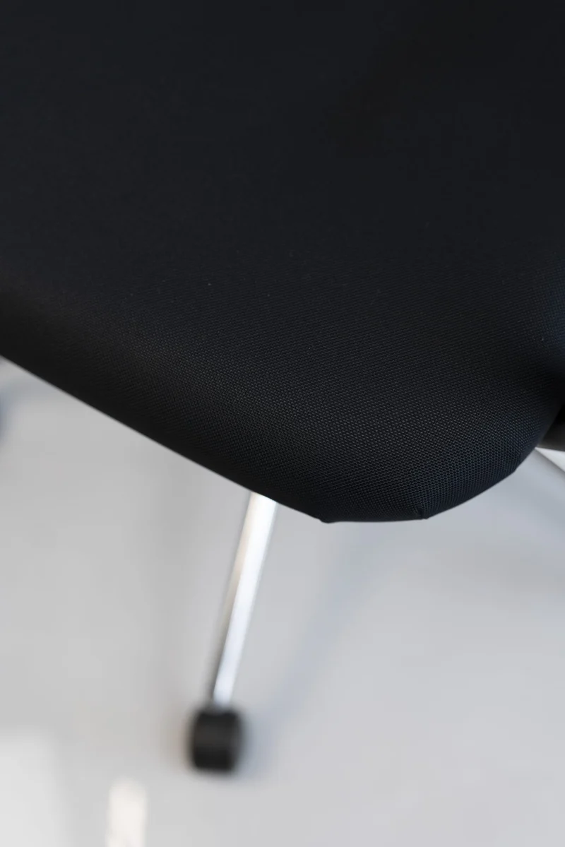Vitra - AC1