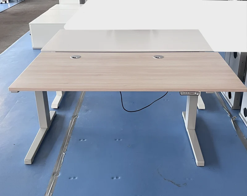 Steelcase - Activa elektrisch höhenverstellbarer Schreibtisch