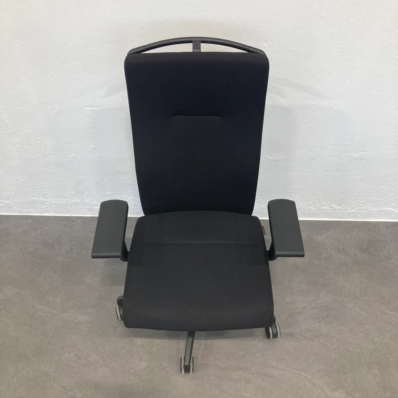 Züco Cubo Bürodrehstuhl schwarz mit Armlehnen + Kleiderbügel