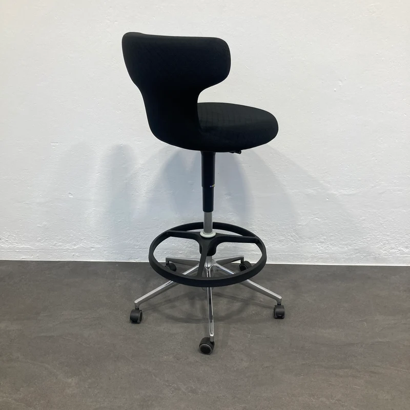 Vitra Pivot High Stool