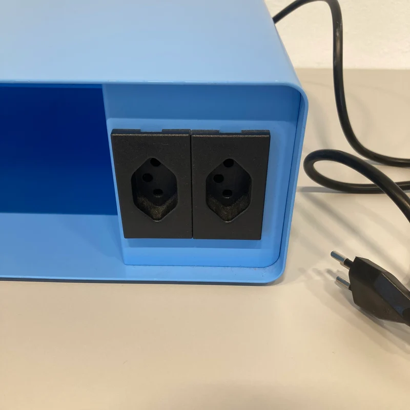 Lista Office Plug Ablagefach Hellblau - mit 2 Steckern