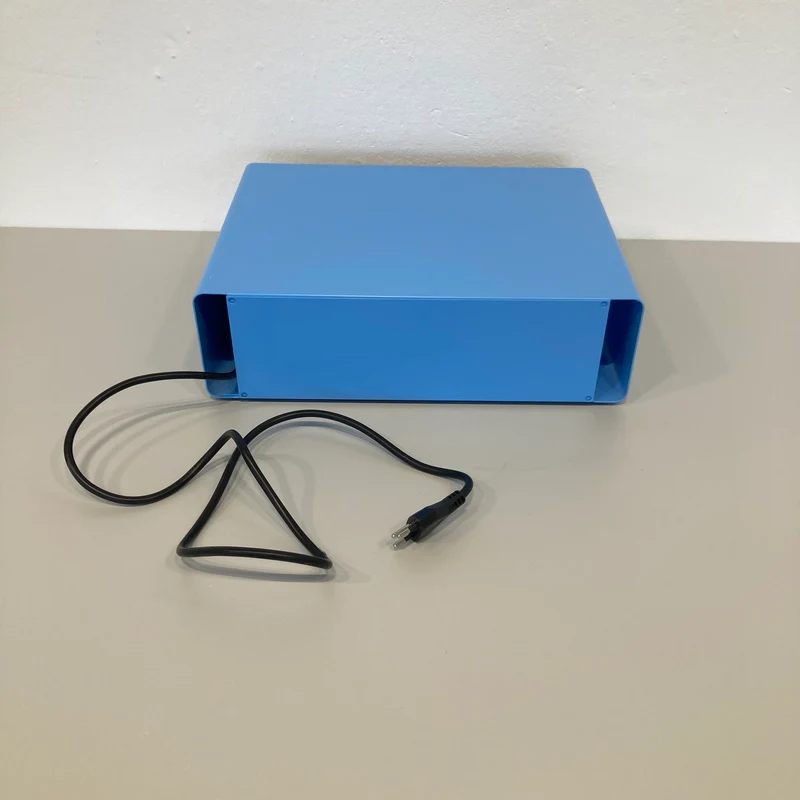 Lista Office Plug Ablagefach Hellblau - mit 2 Steckern