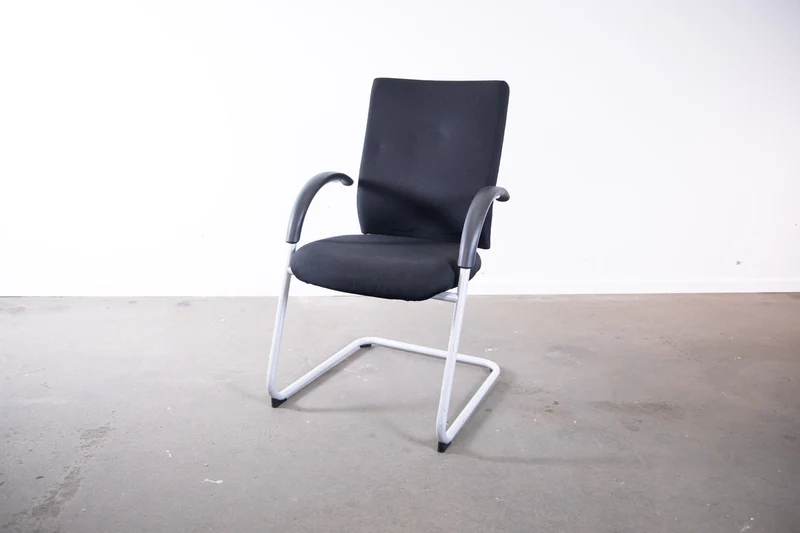 Dauphin - Adjust Freischwinger