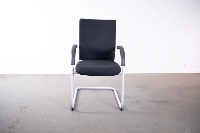 Dauphin - Adjust Freischwinger