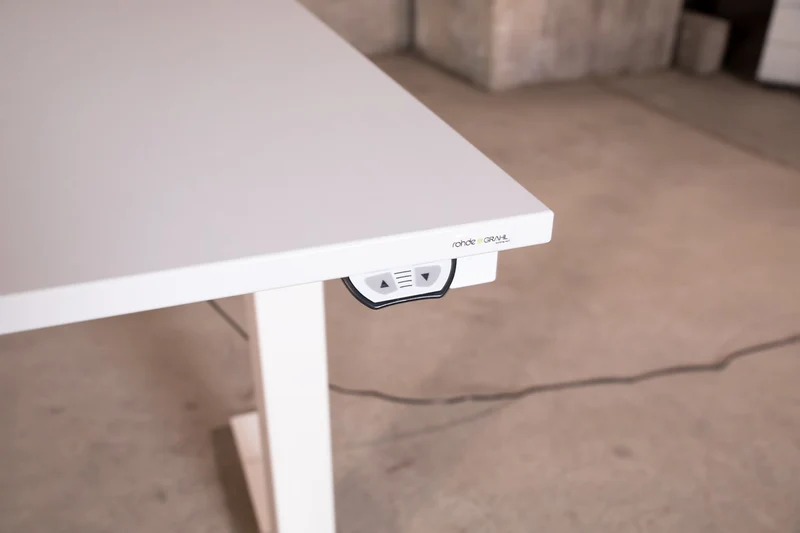 Rohde & Grahl - elektrisch höhenverstellbarer Schreibtisch