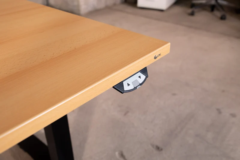 Oka - elektrisch höhenverstellbarer Schreibtisch