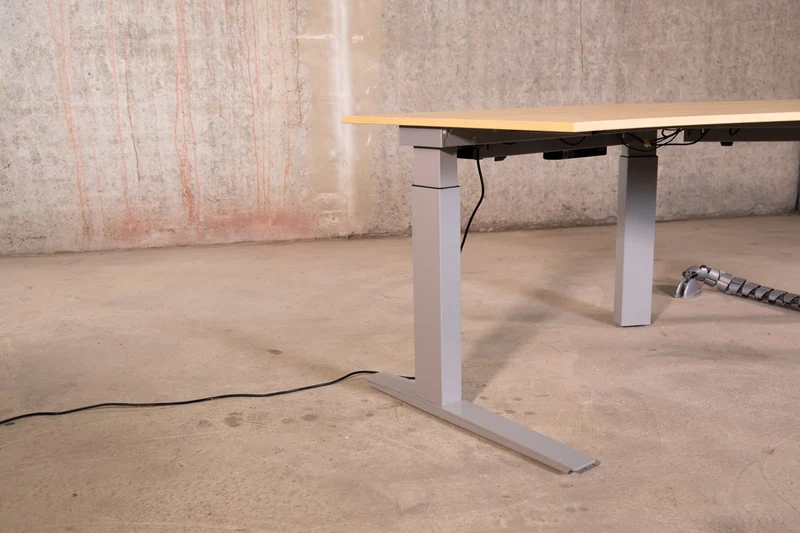 Kinnarps – Winkelkombination, elektrisch höhenverstellbarer Schreibtisch, 120 x 120 x 80 cm