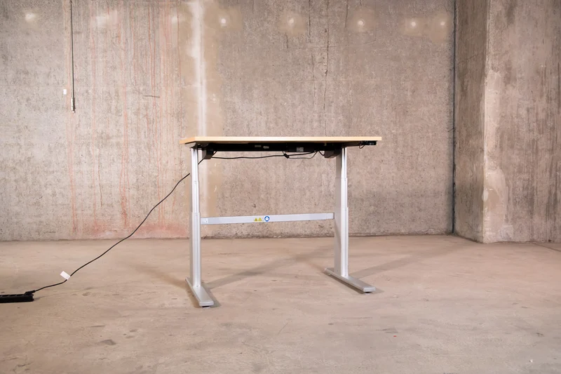 Rohde & Grahl – elektrisch höhenverstellbarer Schreibtisch