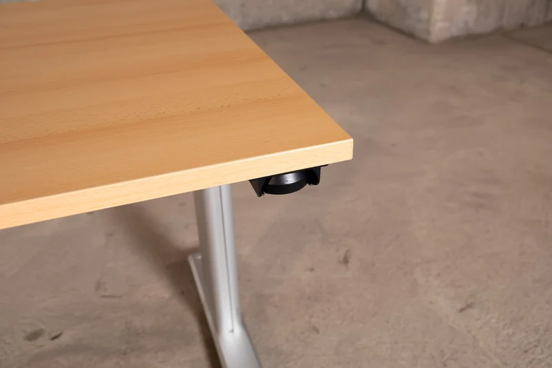 Rohde & Grahl – elektrisch höhenverstellbarer Schreibtisch
