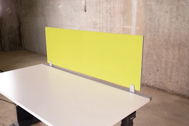 Steelcase – elektrisch höhen verstellbarer Schreibtisch