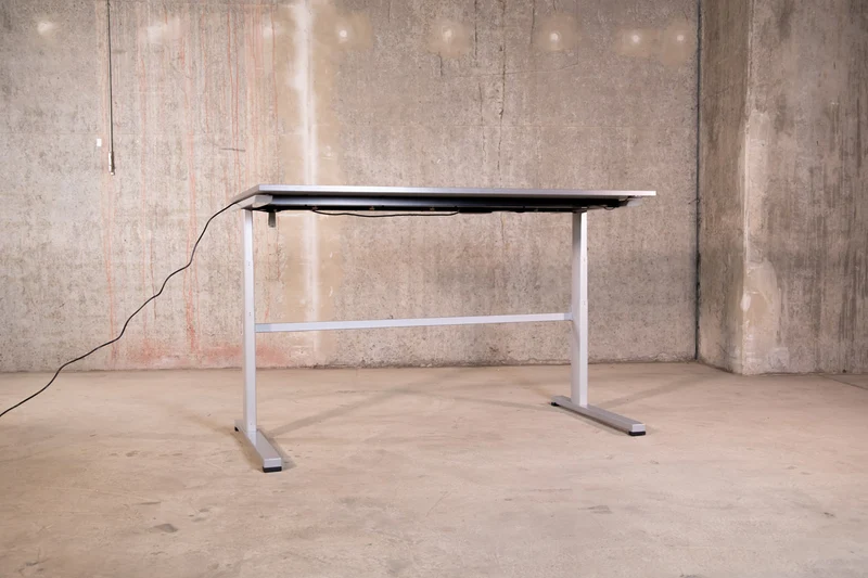 Vario - Stage elektrisch höhenverstellbarer Schreibtisch