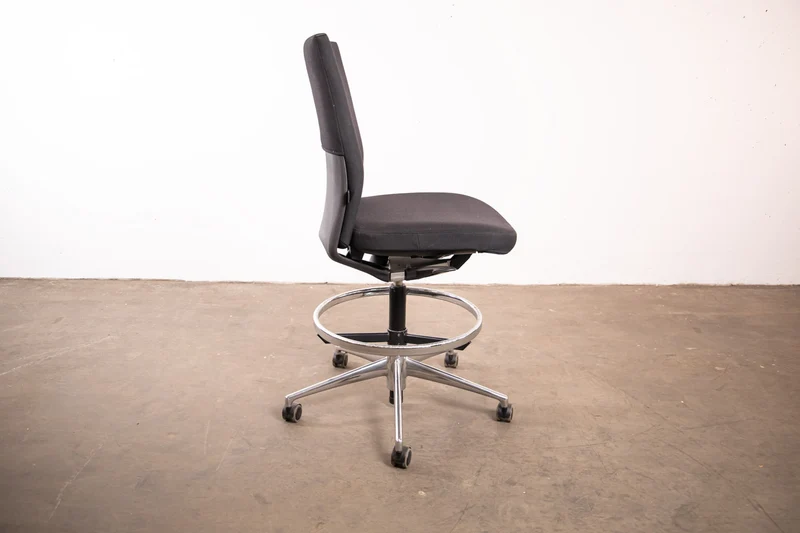 Vitra - Axess Counterstuhl