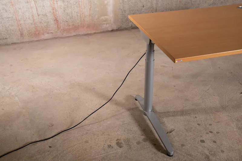 Ceka - elektrisch höhen verstellbarer Schreibtisch Buche 200x100