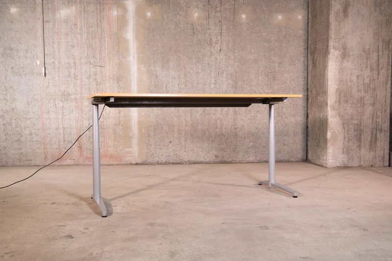 Ceka - elektrisch höhen verstellbarer Schreibtisch Buche 200x100