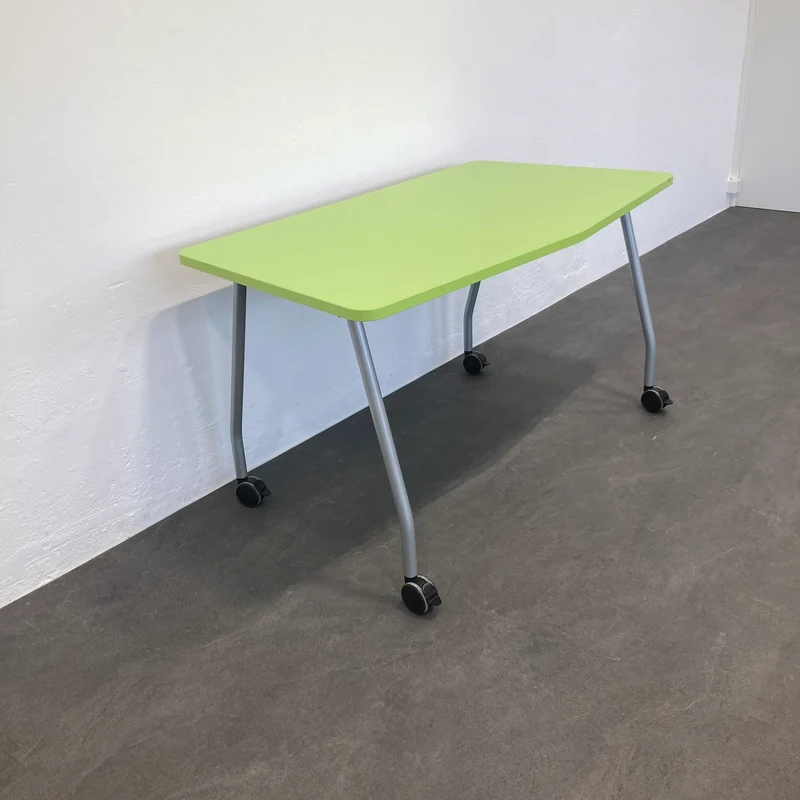 Steelcase Education Roll-Schreibtisch Grün-Silbergrau