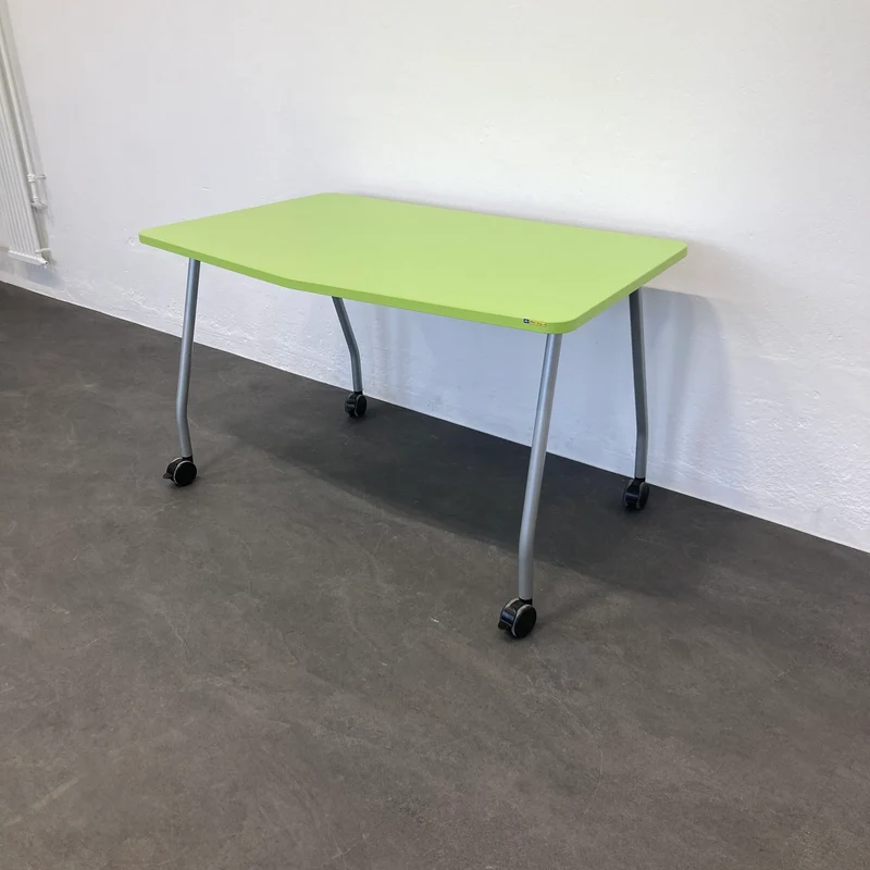 Steelcase Education Roll-Schreibtisch Grün-Silbergrau
