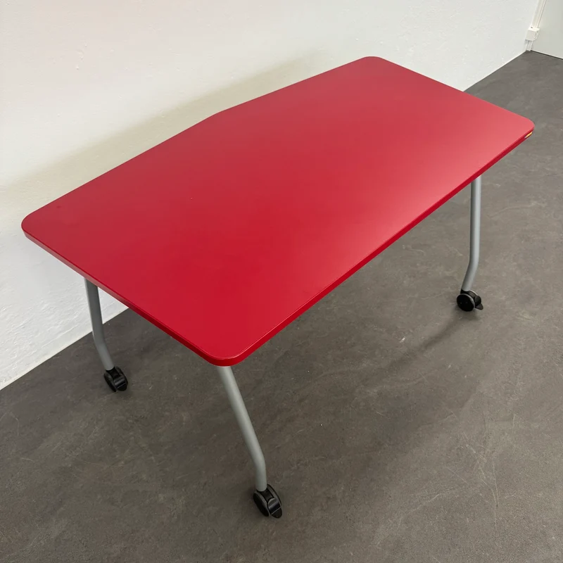 Steelcase Education Roll-Schreibtisch Rot-Silbergrau