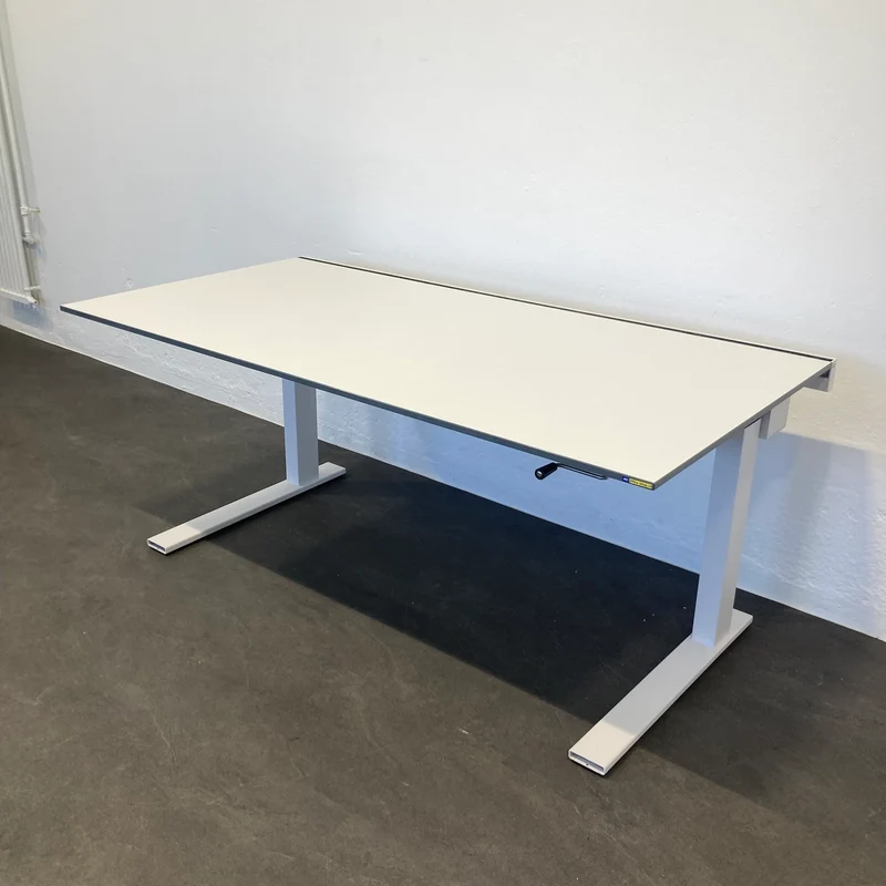 Lista Office LO Extend Schreibtisch 1600x800 mm