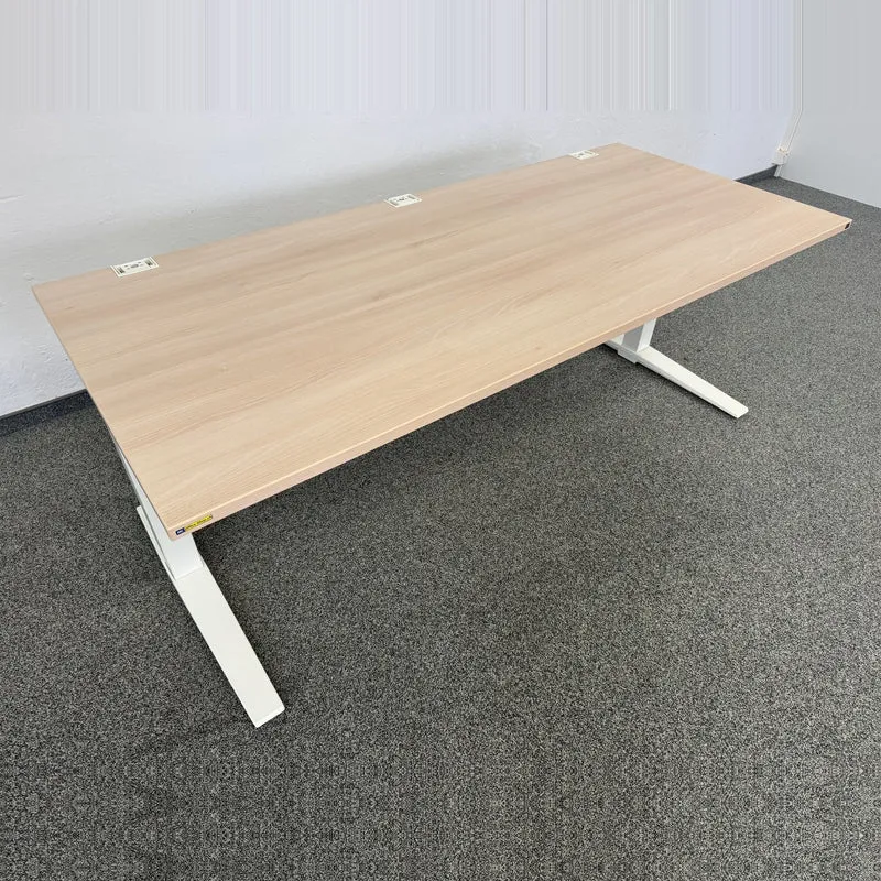 König + Neurath TALO.S Schreibtisch 1800x800mm - Akaziendekor