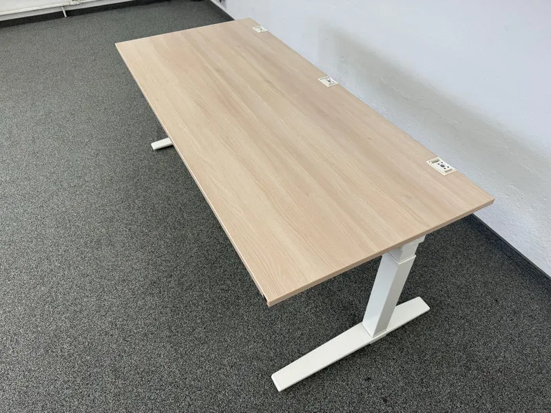 König + Neurath TALO.S Schreibtisch 1800x800mm - Akaziendekor