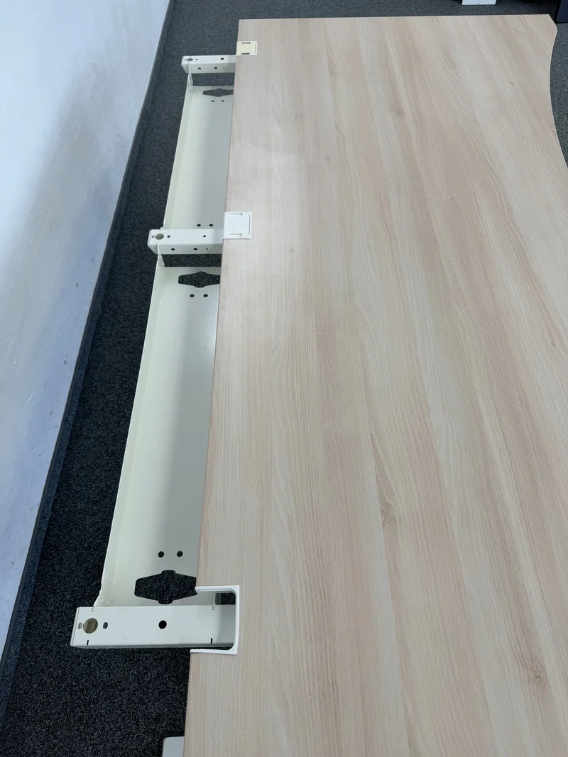 König + Neurath TALO.S Schreibtisch Cosinus 2000x1000 mm Akazie