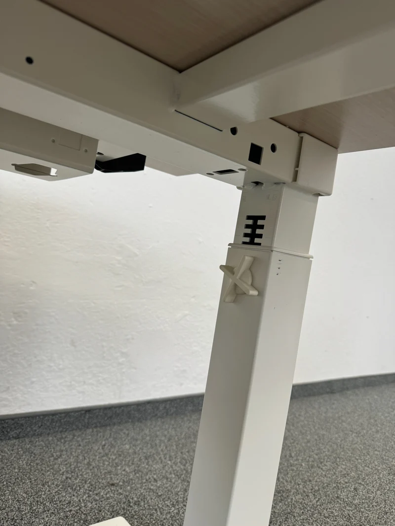 König + Neurath TALO.S Schreibtisch Cosinus 2000x1000 mm Akazie