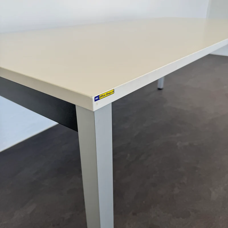 Embru eQ Vierbeintisch 2000x900 mm