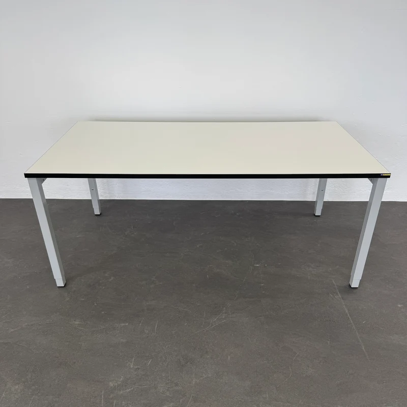 Embru eQ Vierbeintisch 1800x900 mm