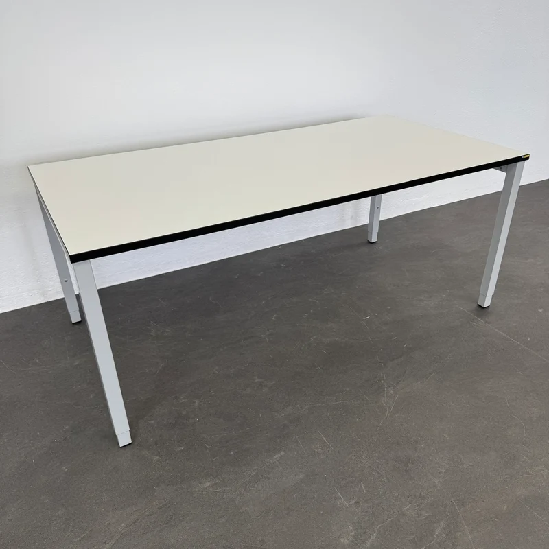Embru eQ Vierbeintisch 1800x900 mm