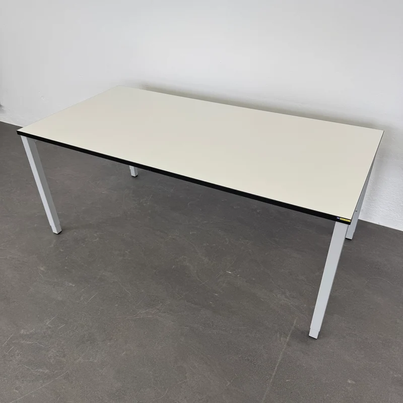 Embru eQ Vierbeintisch 1800x900 mm