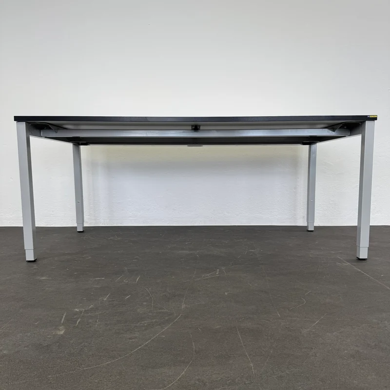 Embru eQ Vierbeintisch 1800x900 mm