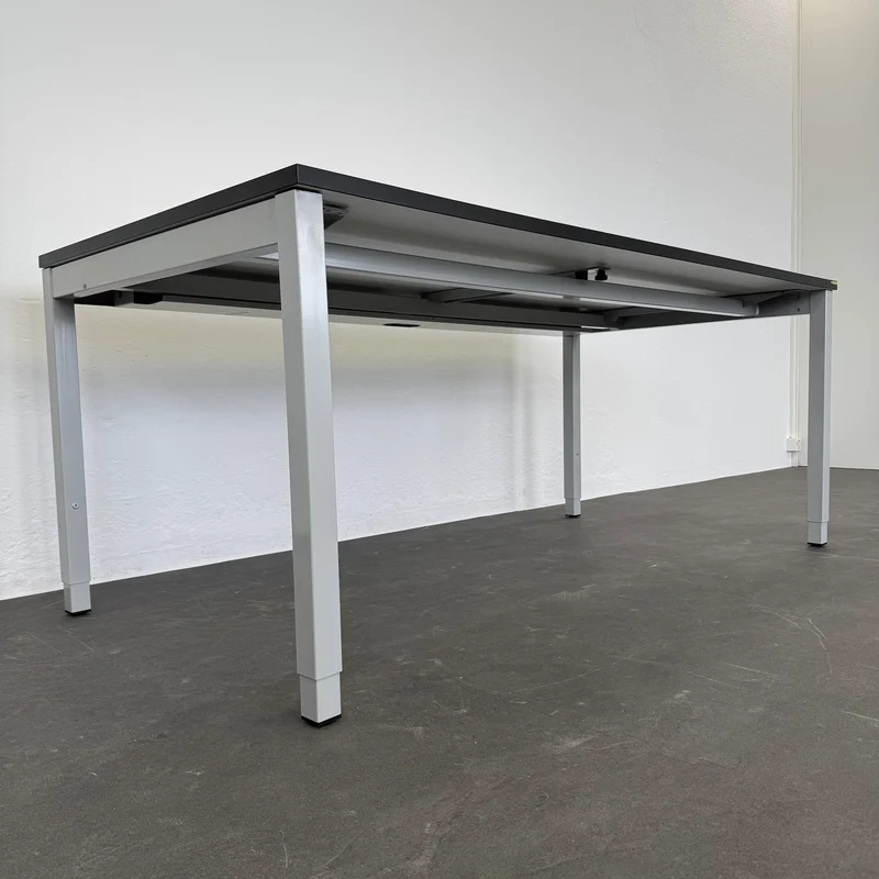 Embru eQ Vierbeintisch 1800x900 mm