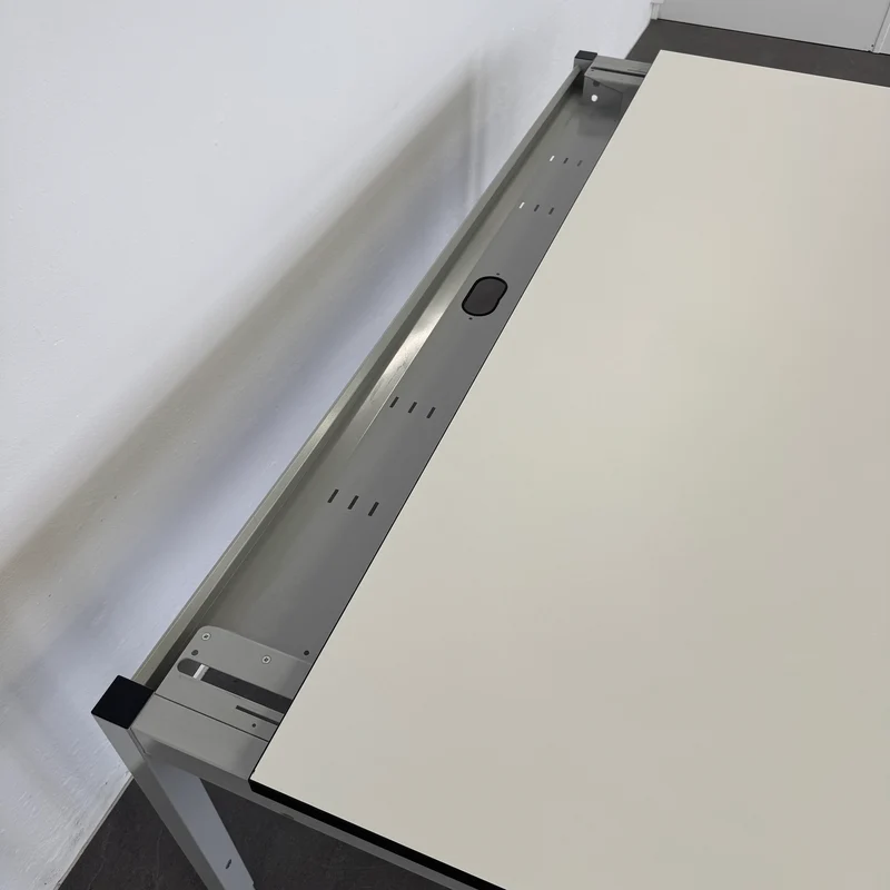 Embru eQ Vierbeintisch 1800x900 mm