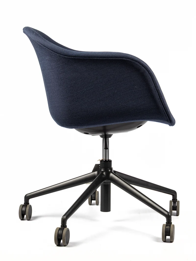 Muuto - Fiber Conference Armchair
