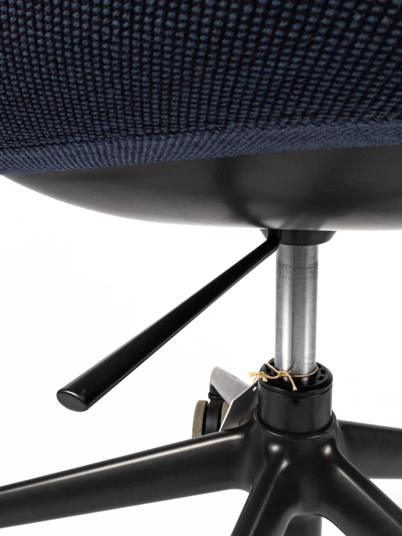 Muuto - Fiber Conference Armchair
