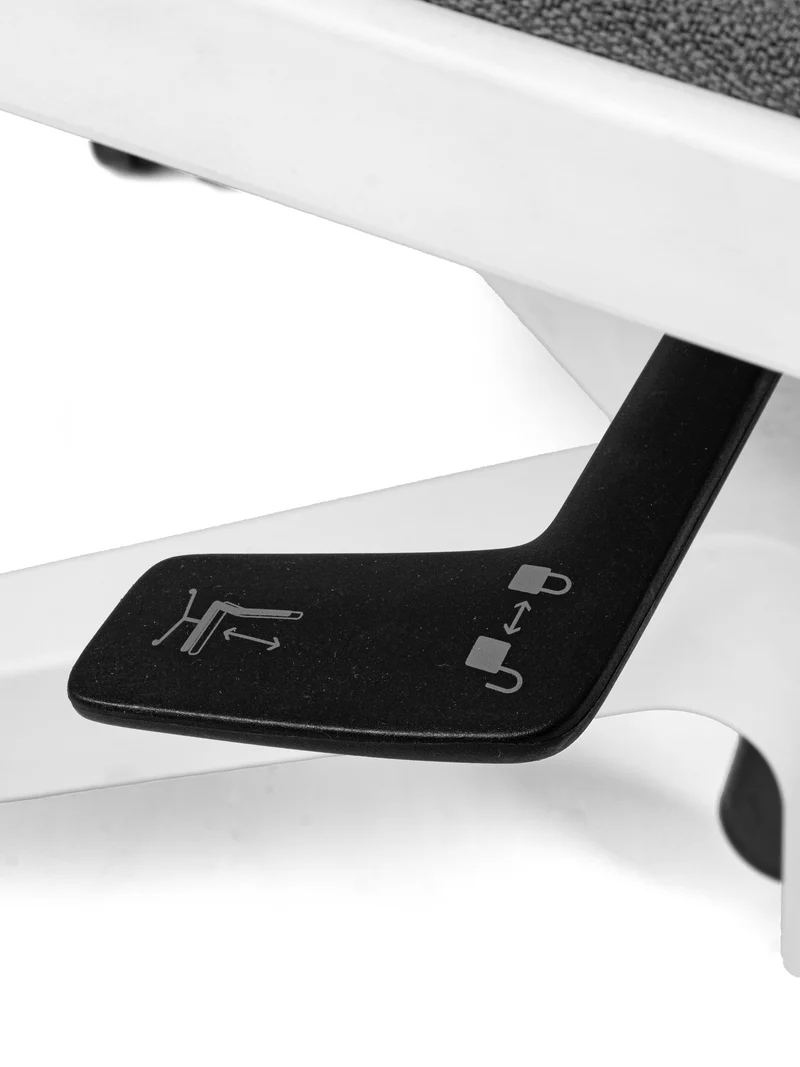 NowyStyl - Xilium Conference Swivel Chairs