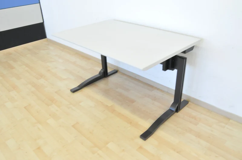 Elan Euroffice Schreibtisch