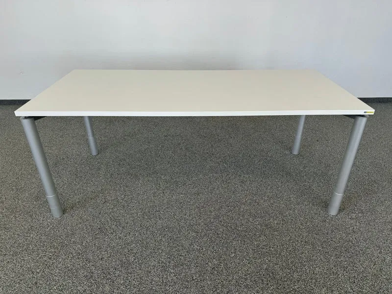 Steelcase Frame One Schreibtisch 1800x800 mm - Lichtgrau