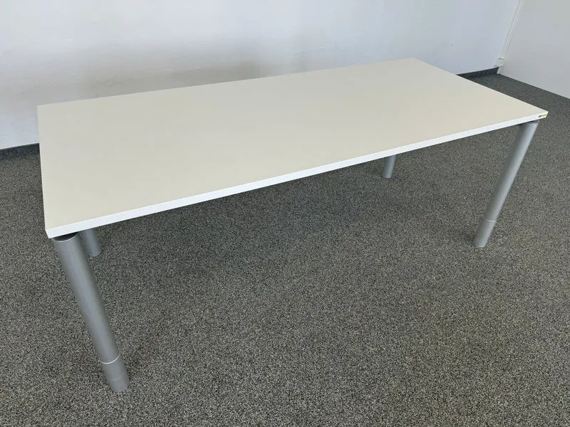 Steelcase Frame One Schreibtisch 1800x800 mm - Lichtgrau