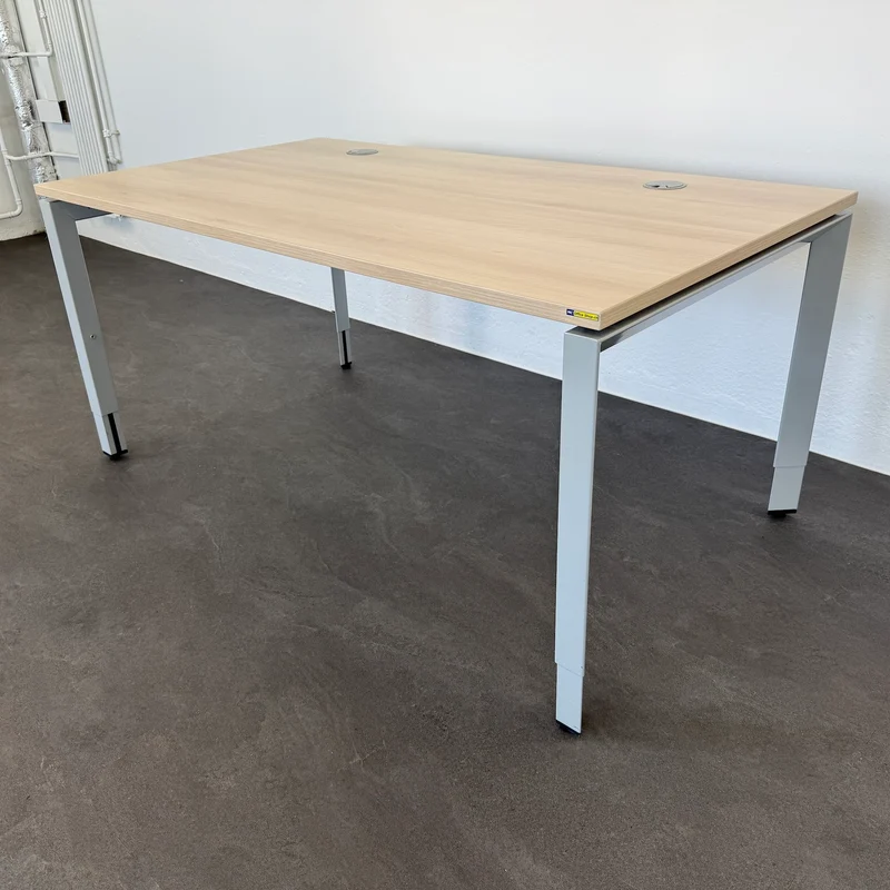 Steelcase Frame One Schreibtisch 1600x900 mm - Akazie