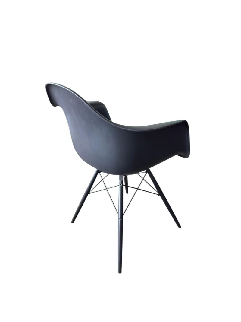 Vitra - Eames Plastic Armchair