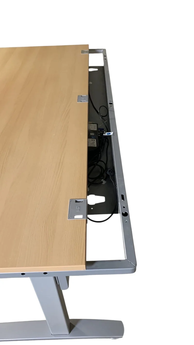 König & Neurath - elektrisch höhenverstellbarer Schreibtisch (200 x 80)