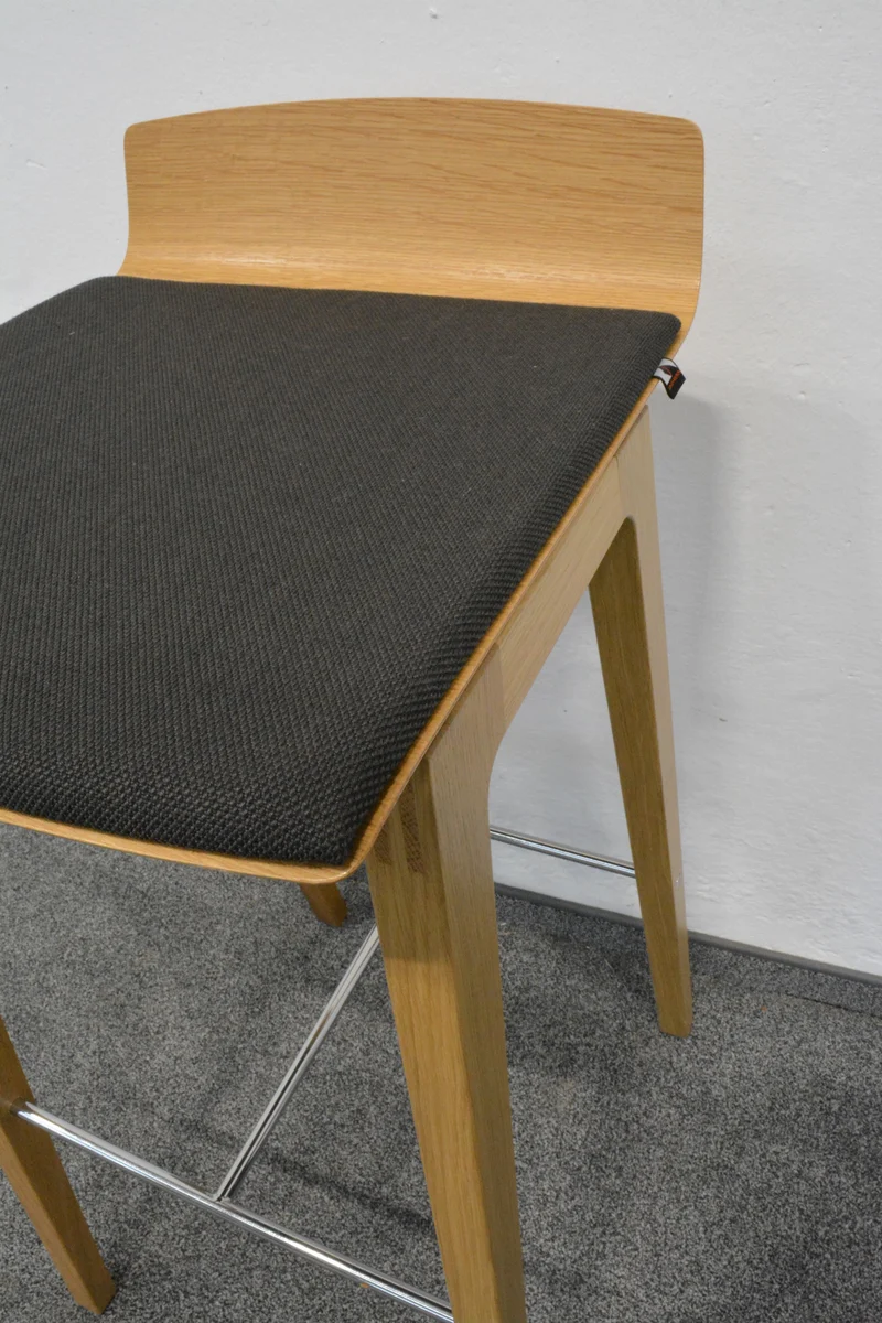 König + Neurath MOVE.MIX Barhocker mit Sitzpolster