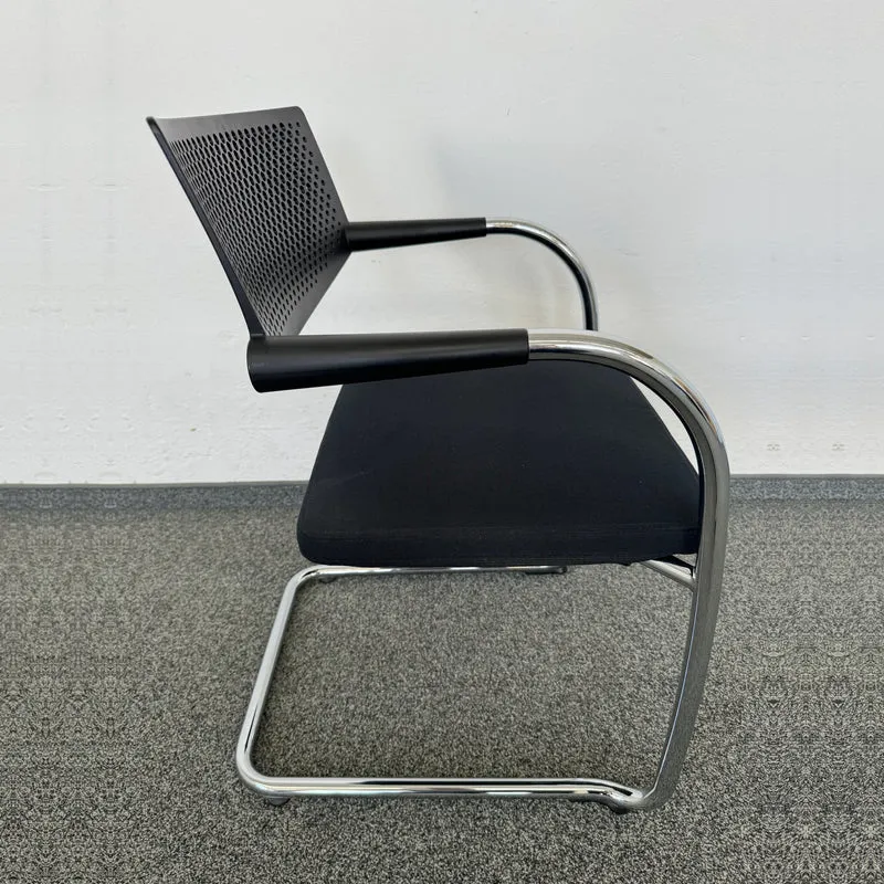 Vitra Visavis 2 Freischwinger - stapelbar - Schwarz - mit Gleiter