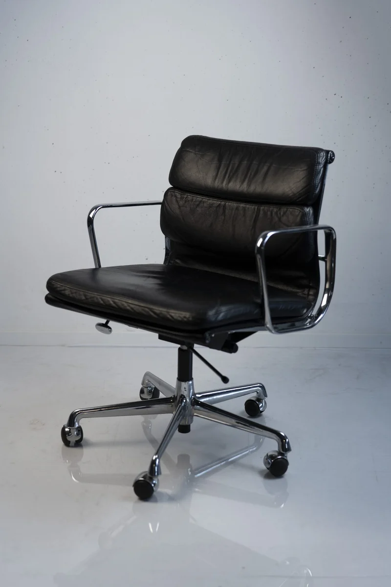 Vitra - Soft Pad Chair