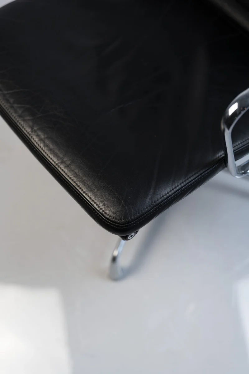 Vitra - Soft Pad Chair