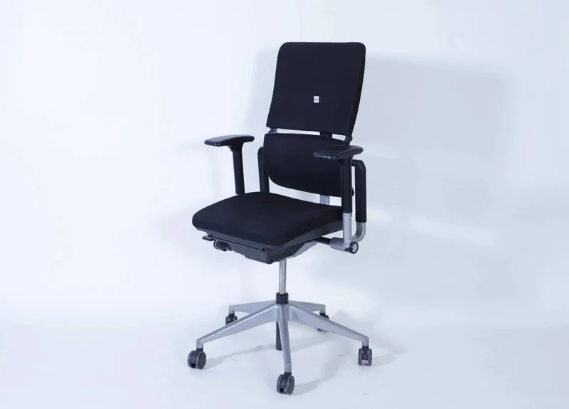 Drehstuhl "Please", schwarz - Steelcase