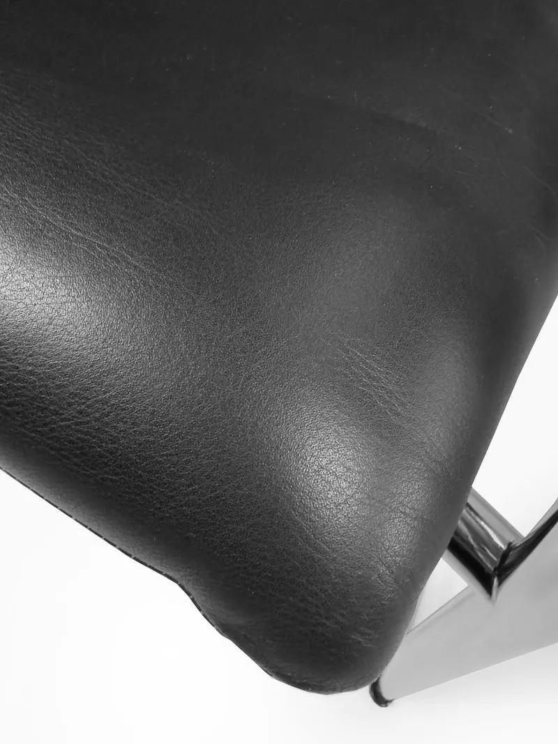 Vitra - Figura Freischwinger