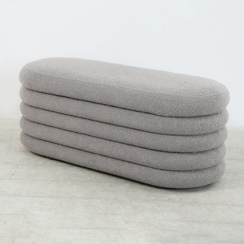 BLOSSOM XL Hocker mit Stauraum und Boucle-Bezug